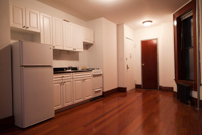 Building Photo - 1408 Madison Ave