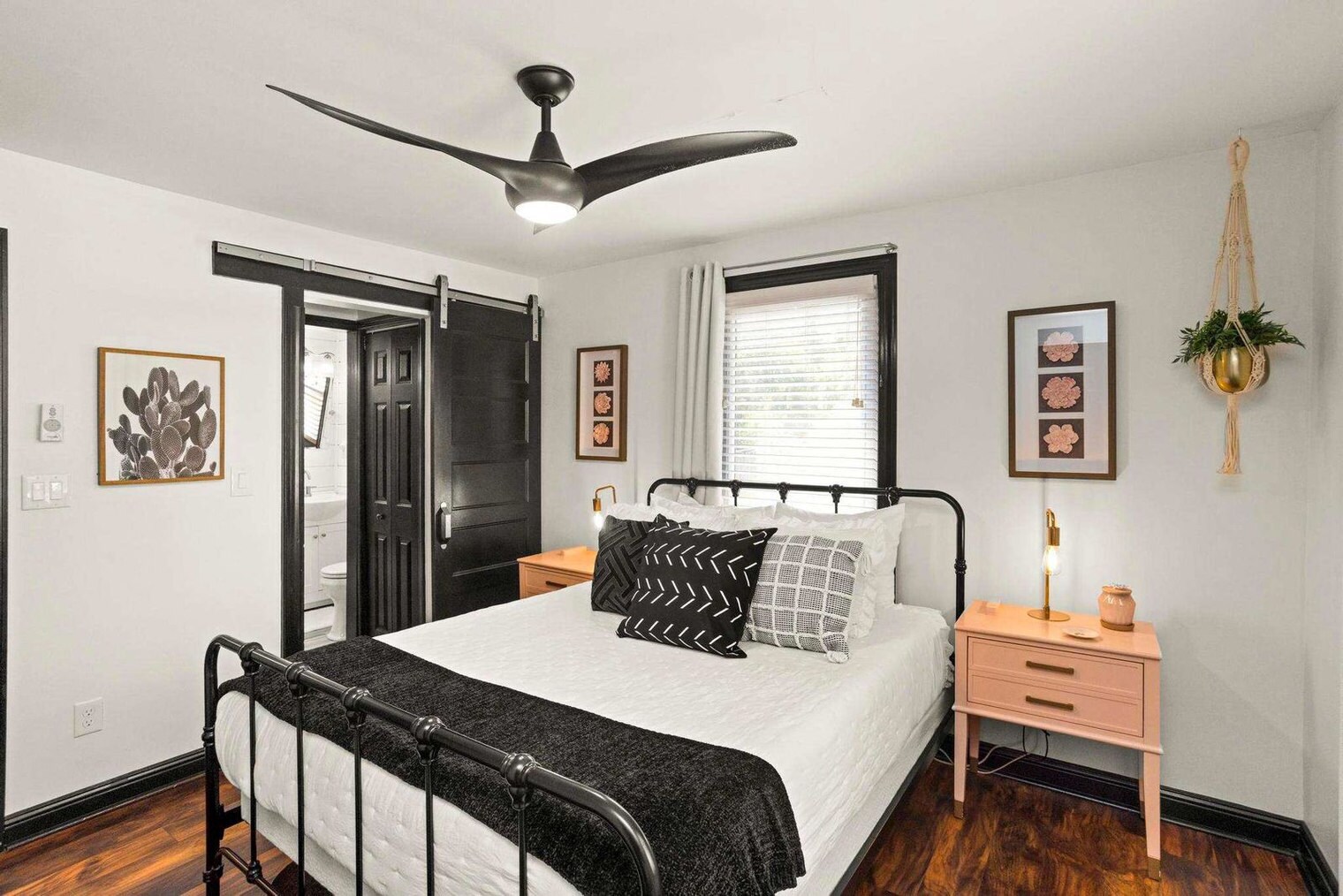 Building Photo - 1302 Ardee Ave