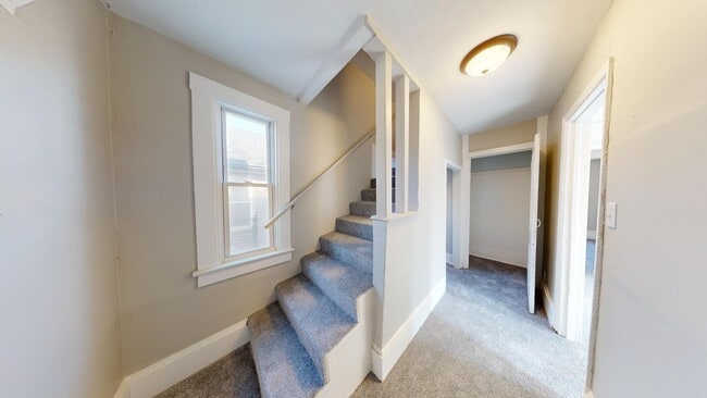 Building Photo - Clark / Fulton Area - 4 Bedroom Single Fam...