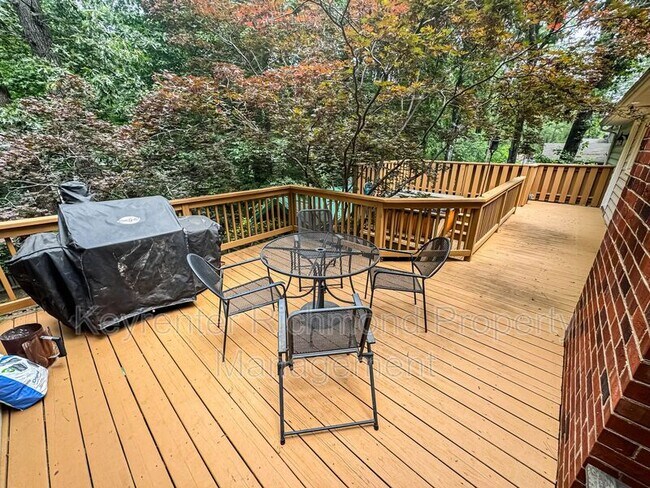 Building Photo - 10210 Falconbridge Dr