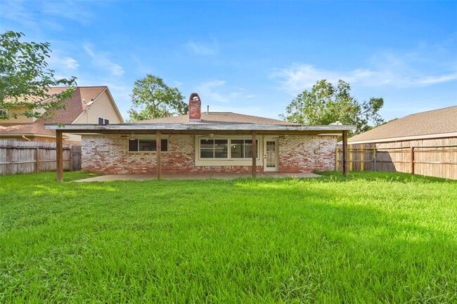 Building Photo - 826 Seacliff Dr