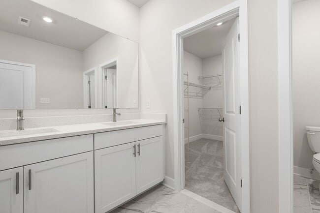 Building Photo - Beautiful new 4-bedroom, 3.5 bath property...