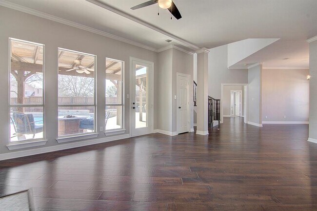 Building Photo - 4204 Lorimar Dr