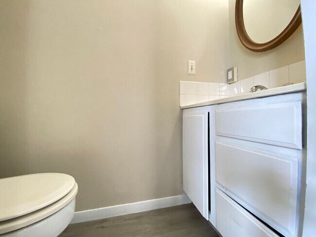 Building Photo - 3 Bedrooms 2 Full Bathrooms Finished Basem...
