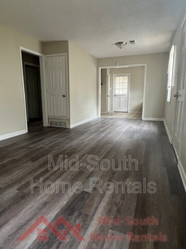 Building Photo - 3111 Harvester Ln