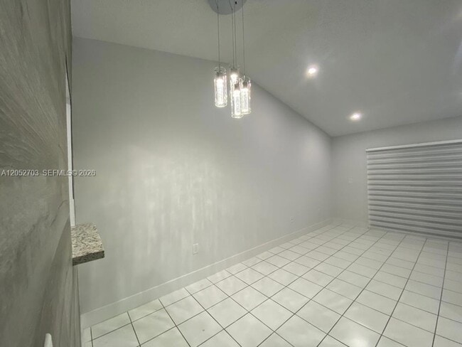 Building Photo - 312 NW 114th Ave