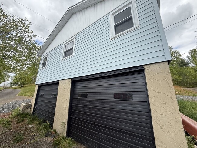 Building Photo - Perfect Apartment in Crumpler with a Gorge...