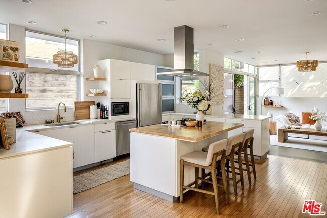 Building Photo - 844 California Ave