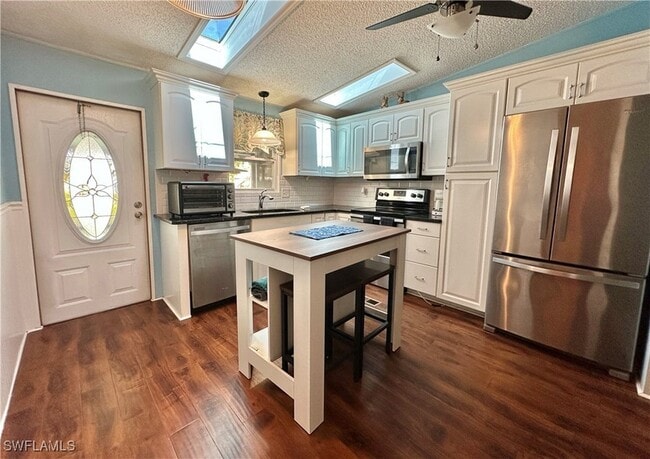 Building Photo - 3165 Bunny Run Dr