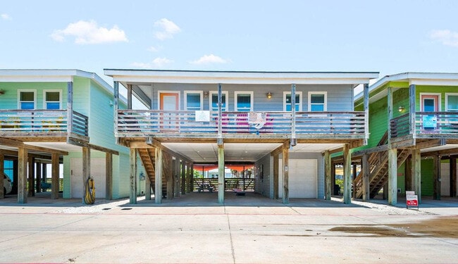 Building Photo - 2727 Eleventh Street-SI ID1023166P