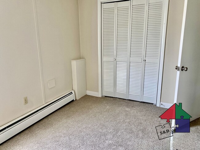 Building Photo - 63 Brook St