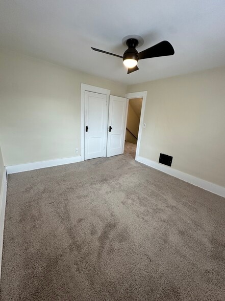 Building Photo - 930 N 5th St