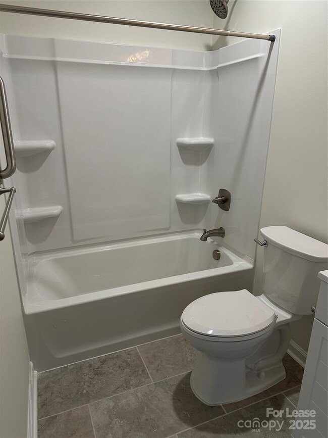 Building Photo - 317 W Newton St