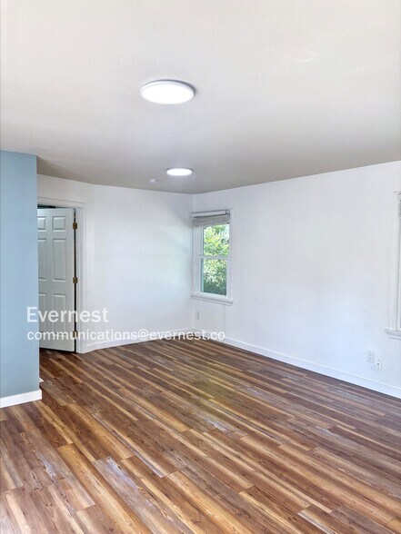 Building Photo - 10824 53rd Ave S