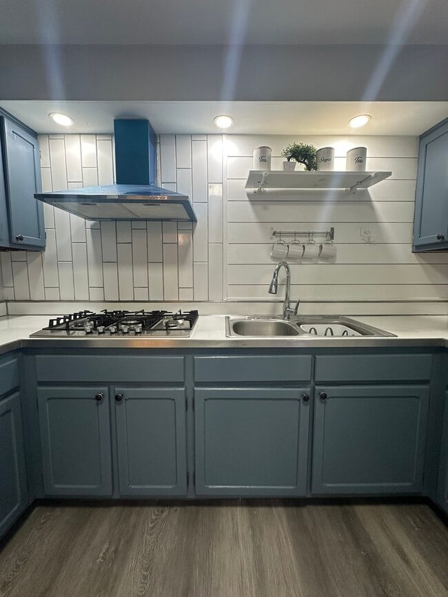 Building Photo - 17 N King Arthur Ct