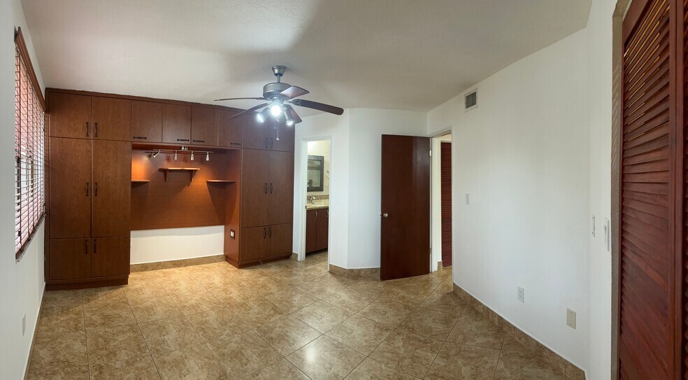 Building Photo - 10257 NW 9th Street Cir