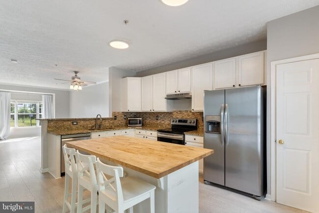 Building Photo - 8212 Silverton Ct