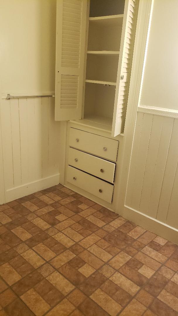 Building Photo - 1413 Broad St