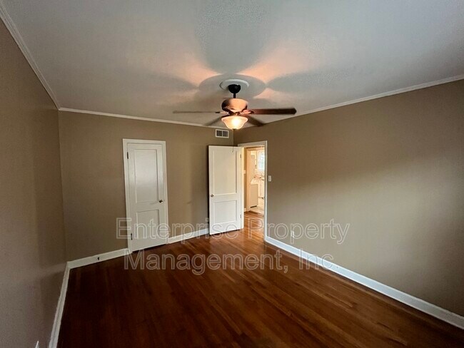 Building Photo - 3938 Brennan Dr