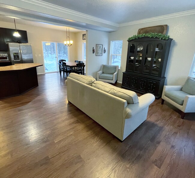 Building Photo - 2606 S Red Birch Dr