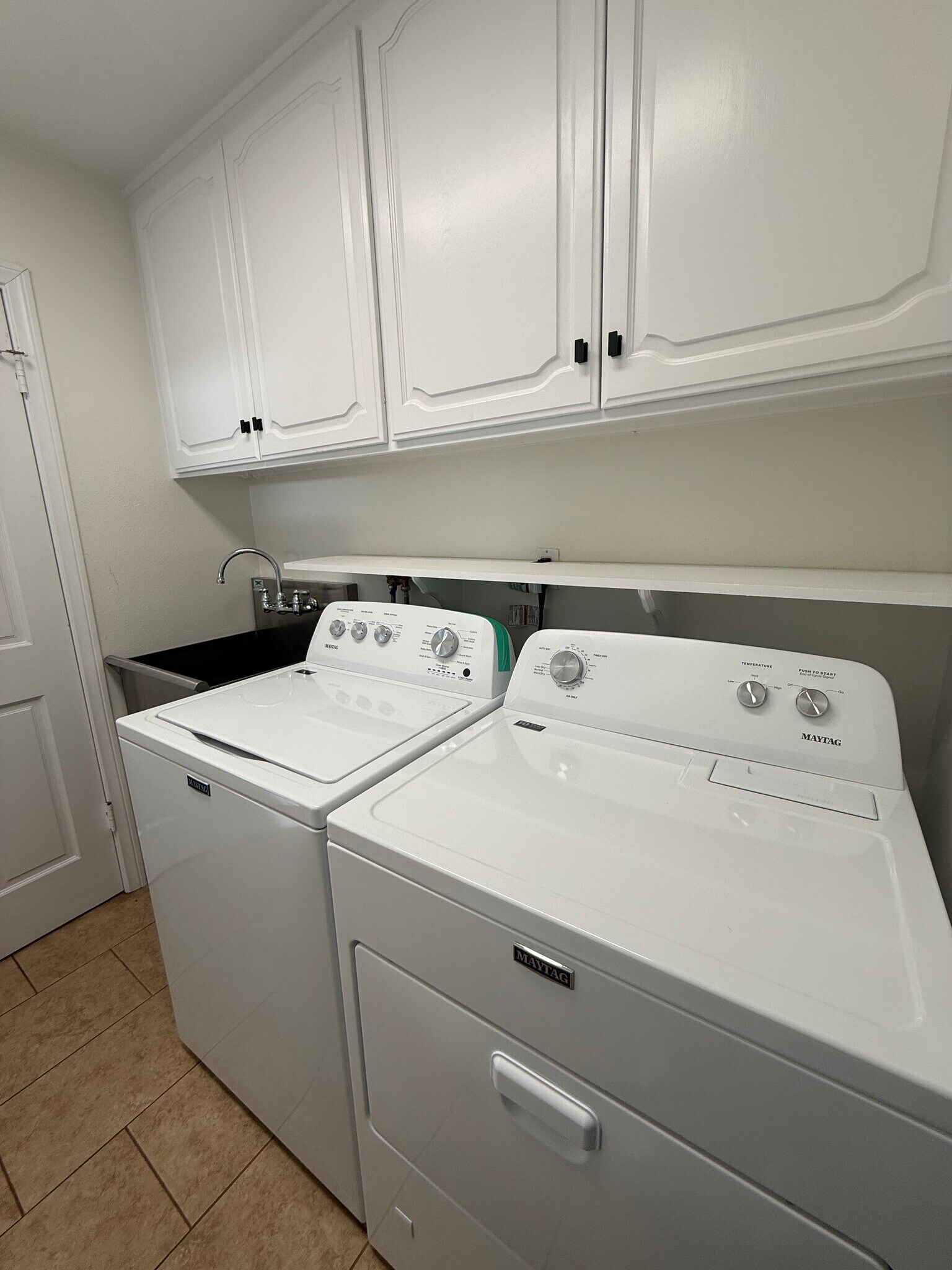 Building Photo - 11130 Canby Ave