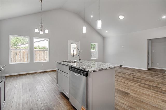 Building Photo - 2511 Birdell Ct