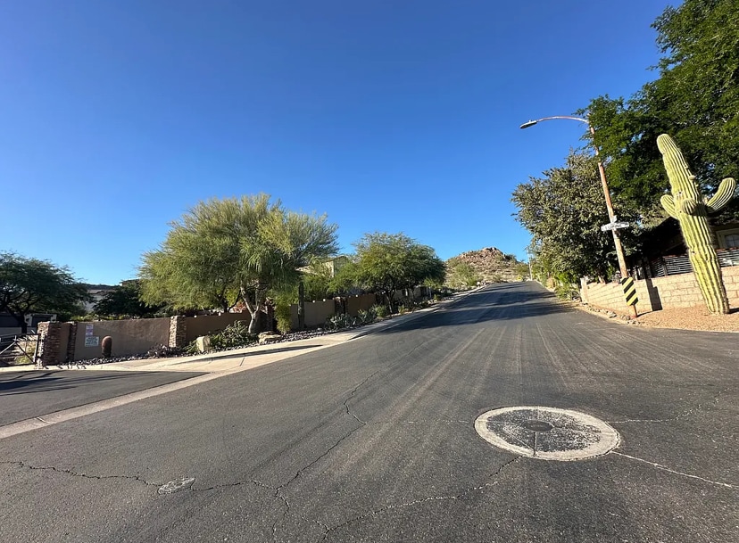 Building Photo - 1417 E Lupine Ave