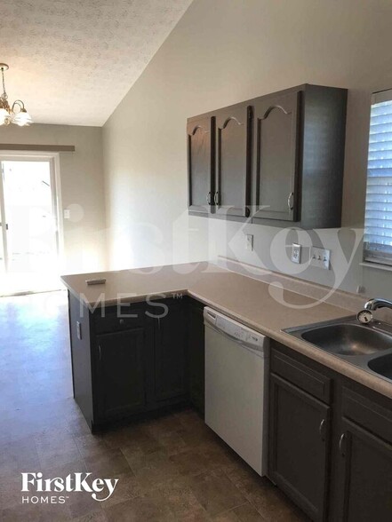 Building Photo - 257 Deer Creek Dr