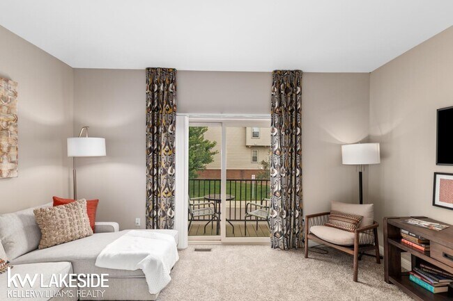 Building Photo - 11637 Weingartz W