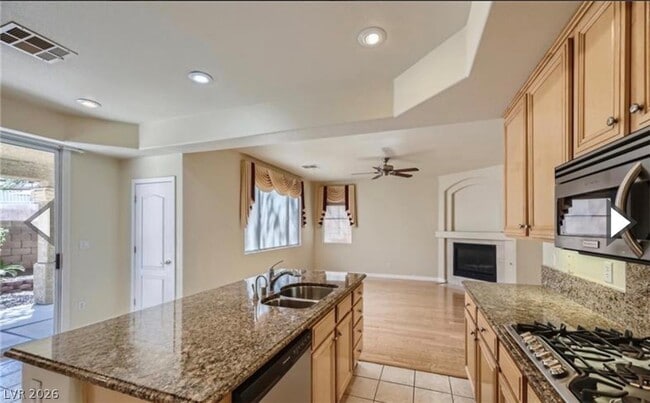Building Photo - 10677 Sapphire Vista Ave