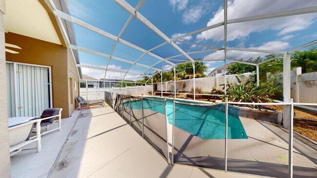 Building Photo - 4BR/ 3BA - POOL HOME    Highlands Reserve-...