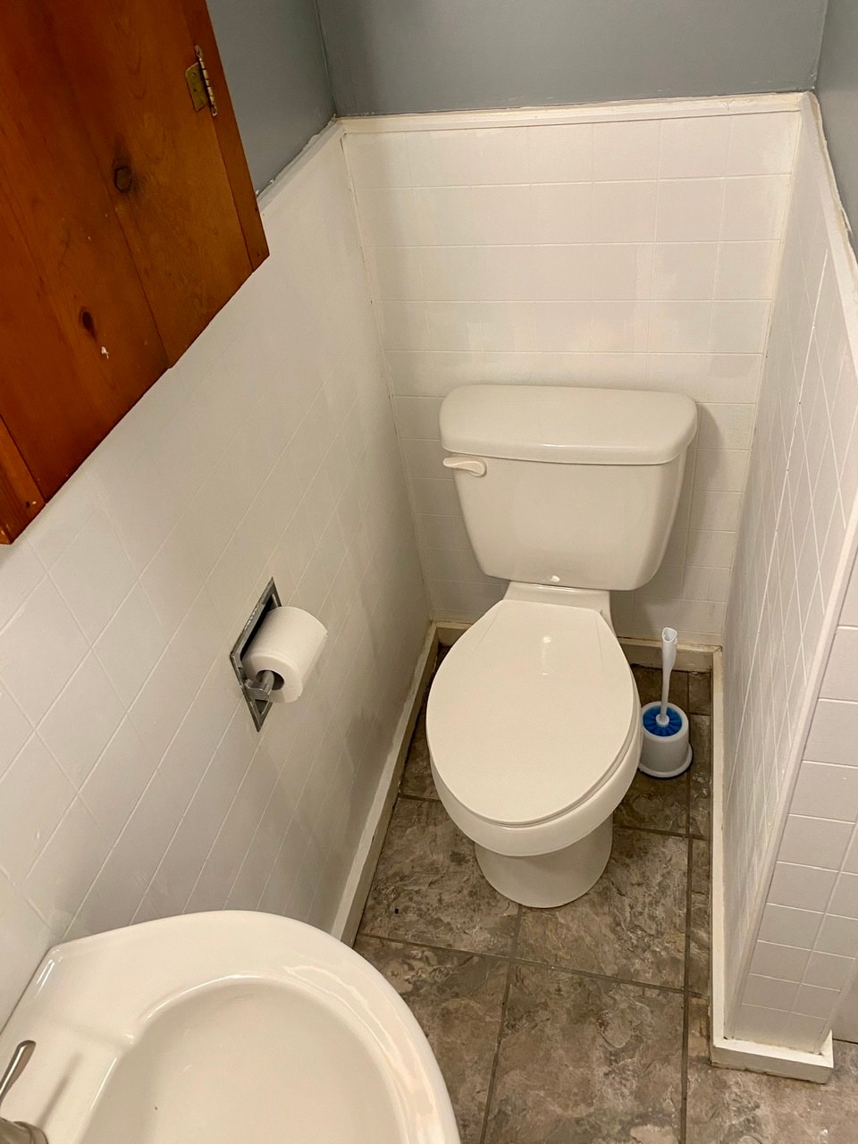 Full Bathroom - 42 Washington Street