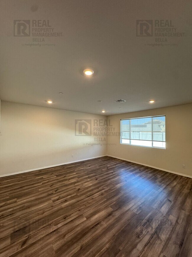 Building Photo - Gorgeous Menifee Pool Home with Downstairs...