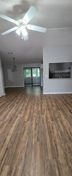 Building Photo - 1268 Britain Dr
