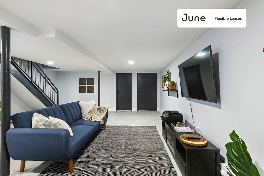 Building Photo - Cute Private ROOM in Flatbush