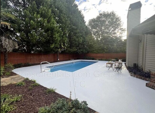 Building Photo - 1016 Old Boiling Springs Rd