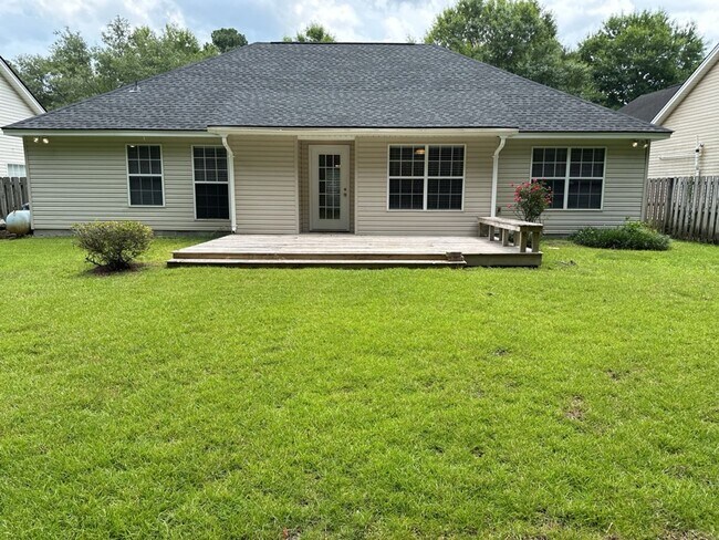 Building Photo - 247 Laurel Hill Cir