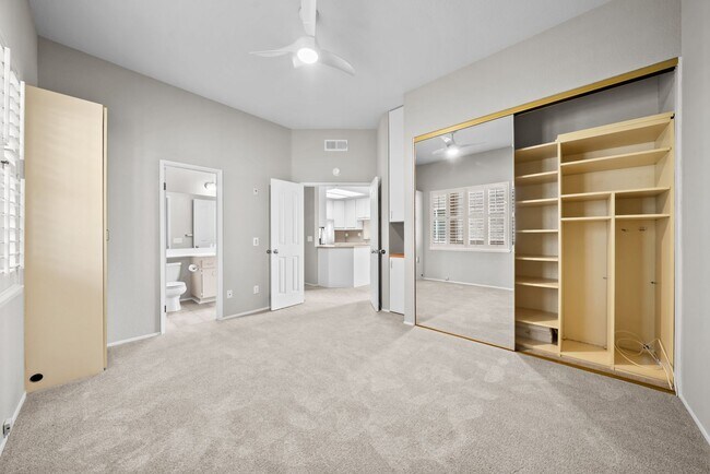 Building Photo - 521 Arbor Dr