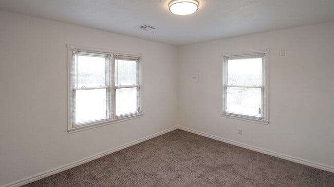 Building Photo - 1715 N Midwest Blvd