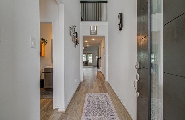 Building Photo - 4722 Crest Hill Dr
