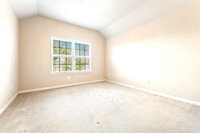 Building Photo - 91 West Wading Pond Circle