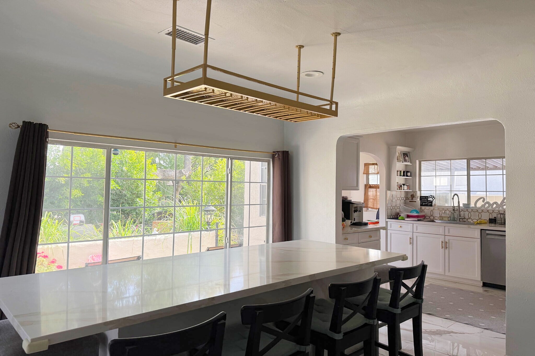 Building Photo - 1245 N Orchard Dr