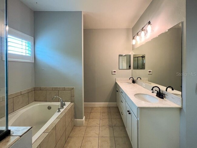 Building Photo - 5105 NW 22nd St