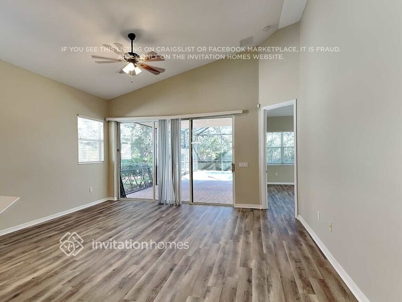 Building Photo - 6627 Tailfeather Way