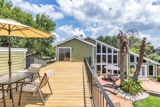 Building Photo - 5421 Blue Haven Dr