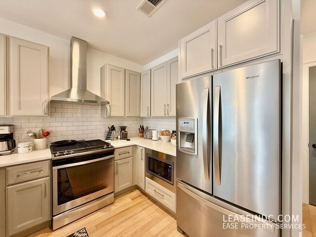 Building Photo - 4335 Harrison St NW