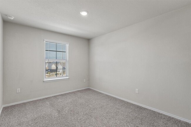 Building Photo - 222 Jaycen Ln