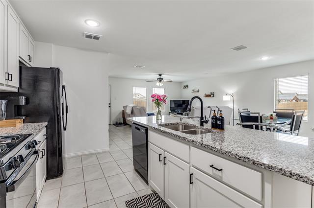 Building Photo - 1650 Woodbrook Dr