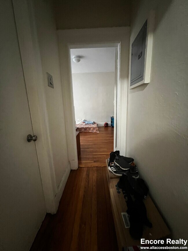 Building Photo - 1167 Boylston St