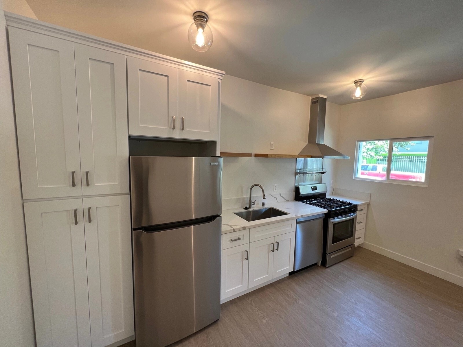 Building Photo - 133 N Reno St